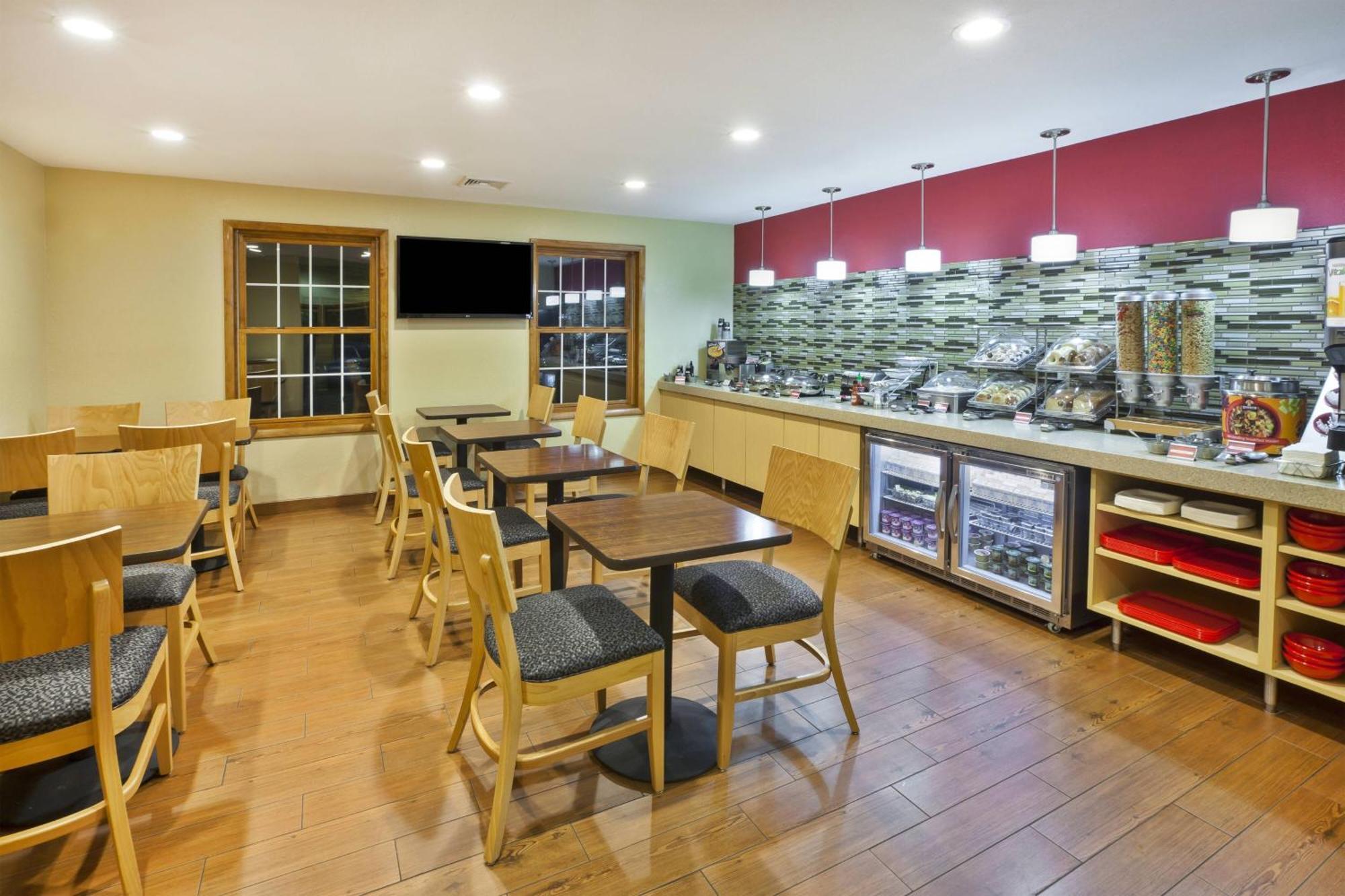 Towneplace Suites By Marriott Detroit ליבוניה מראה חיצוני תמונה