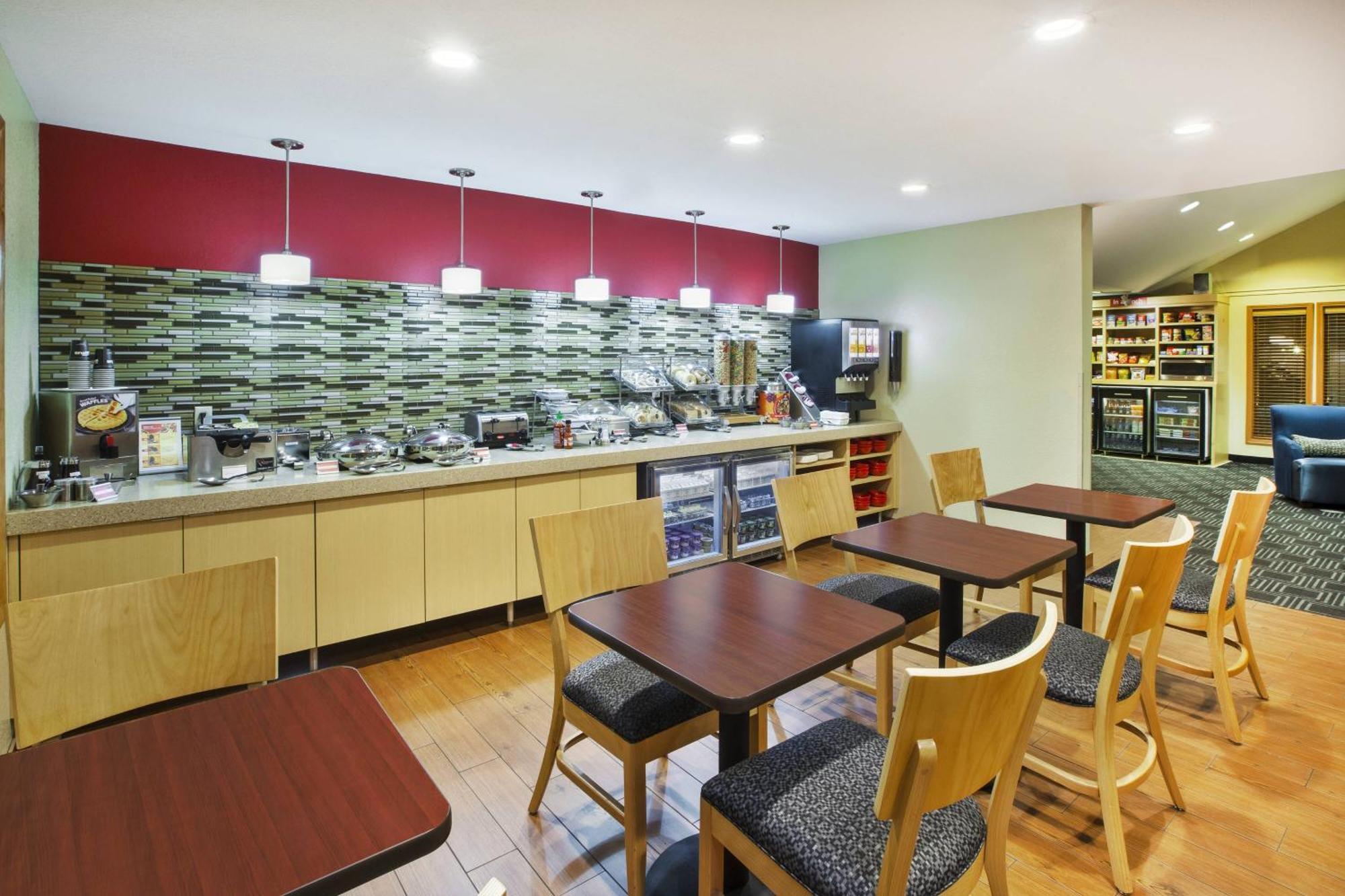 Towneplace Suites By Marriott Detroit ליבוניה מראה חיצוני תמונה
