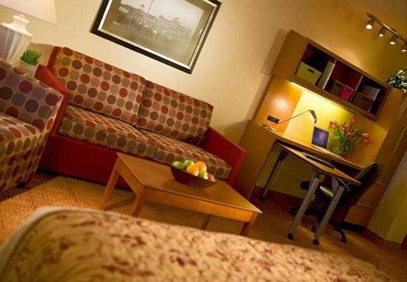 Towneplace Suites By Marriott Detroit ליבוניה חדר תמונה